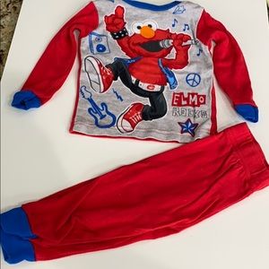 Elmo PJ’s